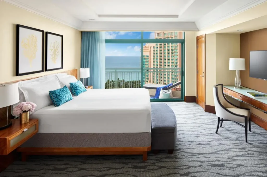 best luxury hotels in nassau bahamas
