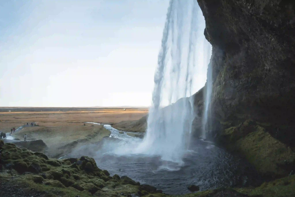 Best Time of Year to Visit Iceland in 2025: Complete Guide