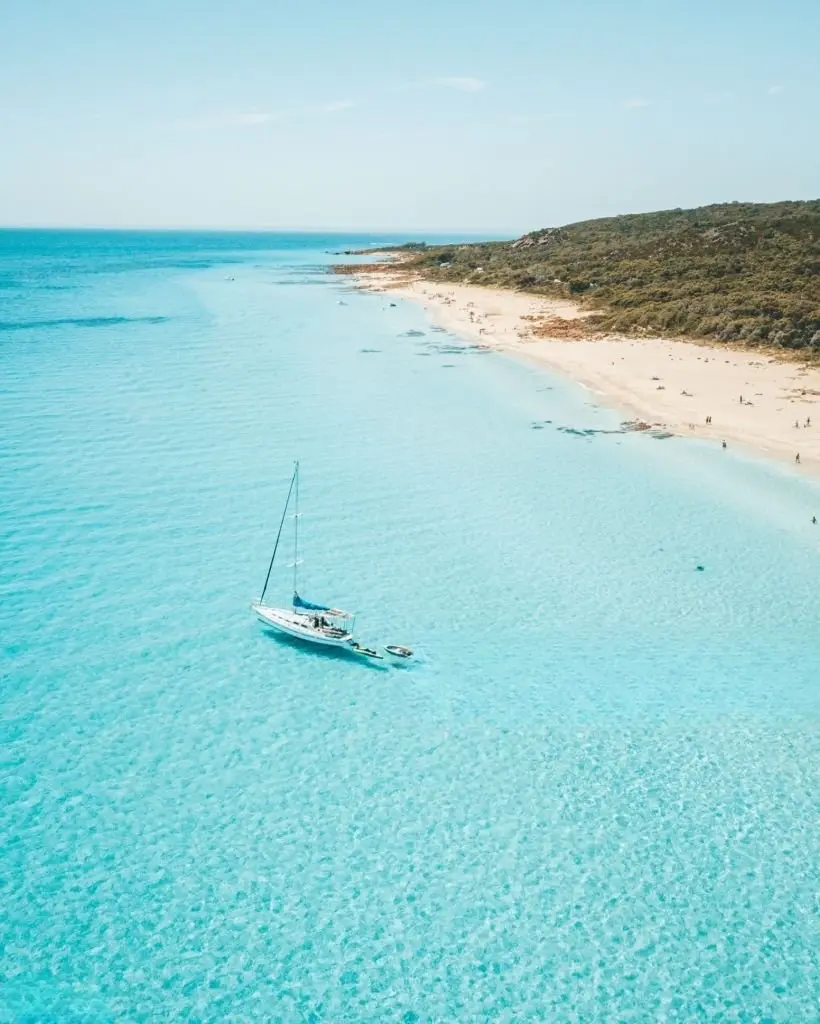 yatch tour bahamas